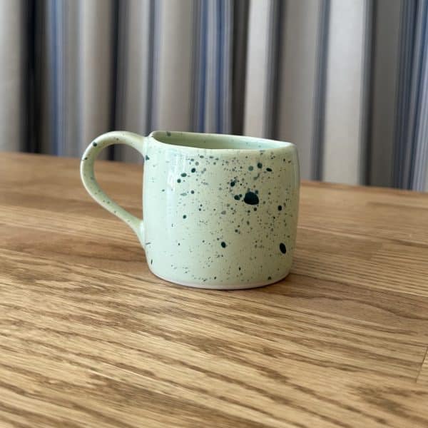 JACKA DESIGN By Robert Gordon - Jacka Mug in Peppermint