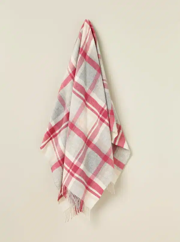 Bronte By Moon- Portree Throw - Pink - Image 2