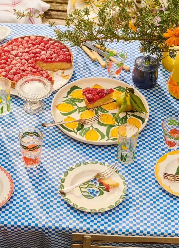 Emma Bridgewater - Spongeware Fruits Blueberries 6 1/2 Inch Plate - Image 3