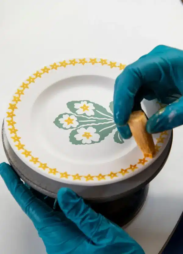 Emma Bridgewater - Spongeware Flowers Primrose 6 1/2 Inch Plate - Image 4