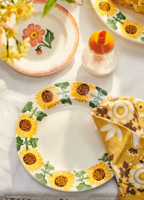 Emma Bridgewater - Spongeware Flowers Sunflower 8 1/2 Inch Plate - Image 2