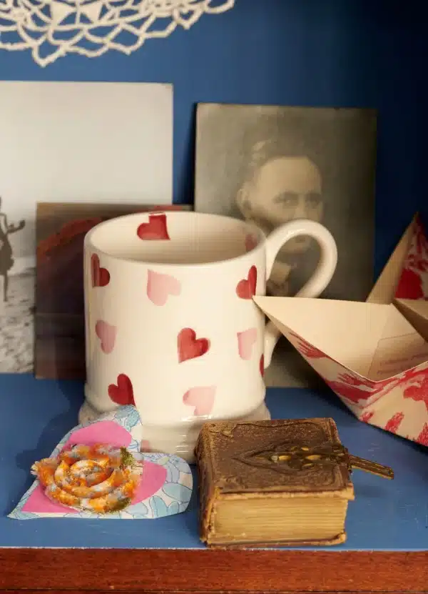 Emma Bridgewater - Spongeware Mug Pink Hearts - Image 2