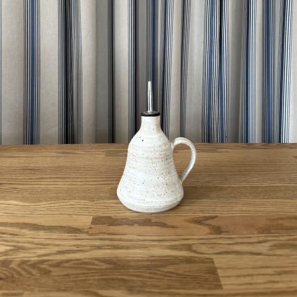 JACKA DESIGN - The Pear Olive Oil Cruet Small - Snow
