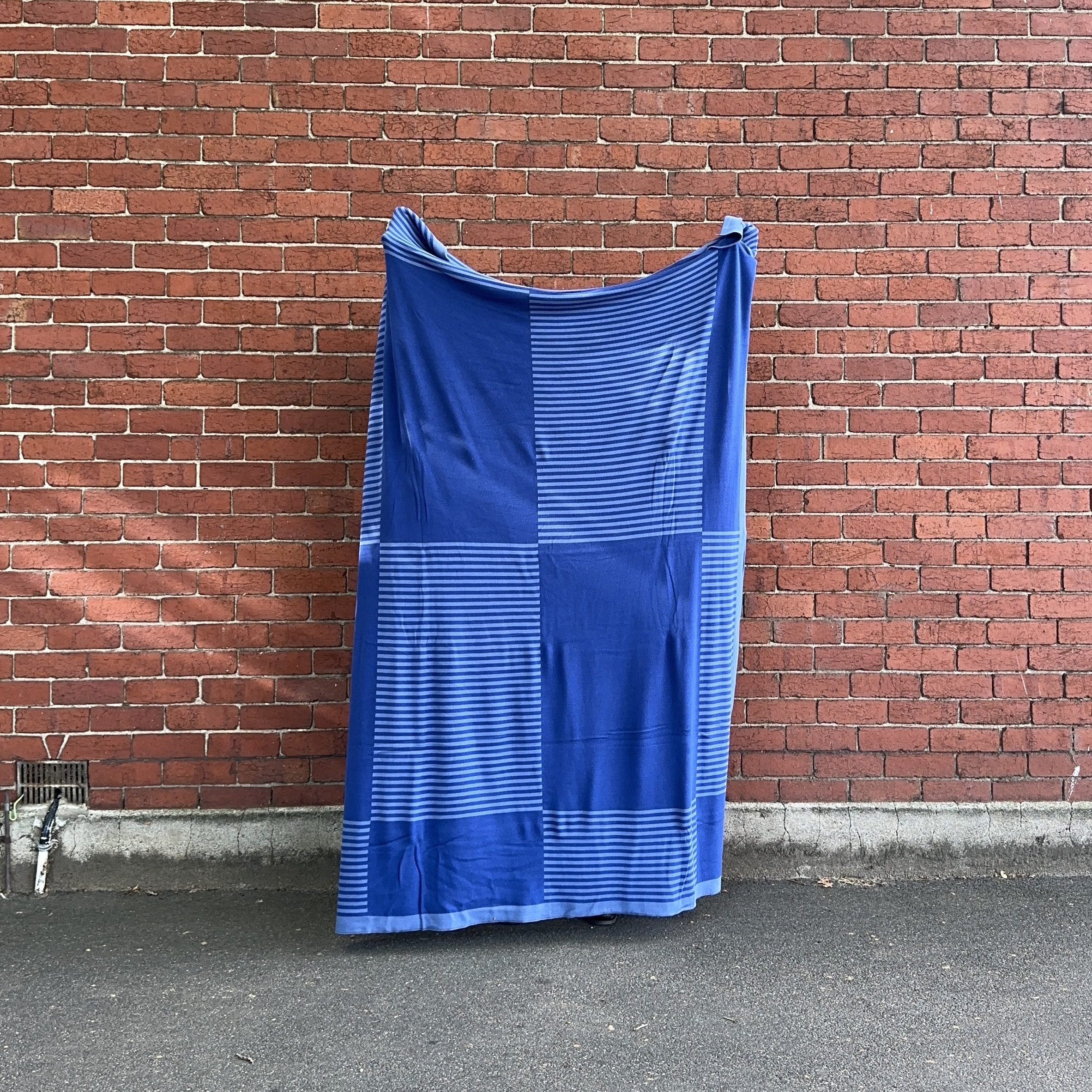 JACKA DESIGN ORIGINAL- BOO Throw in Endless