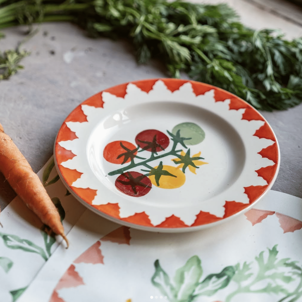 Emma Bridgewater - Spongeware Harvest Tomato Plate 6 1/2" - Image 2