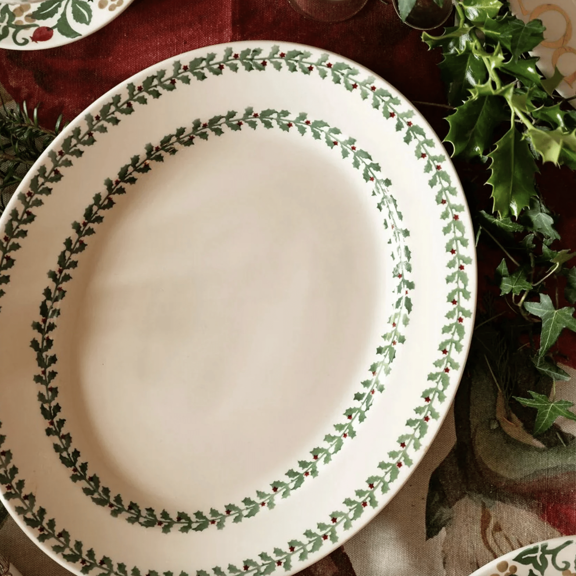 Emma Bridgewater - Spongeware Tiny Holly Oval Platter - Image 2