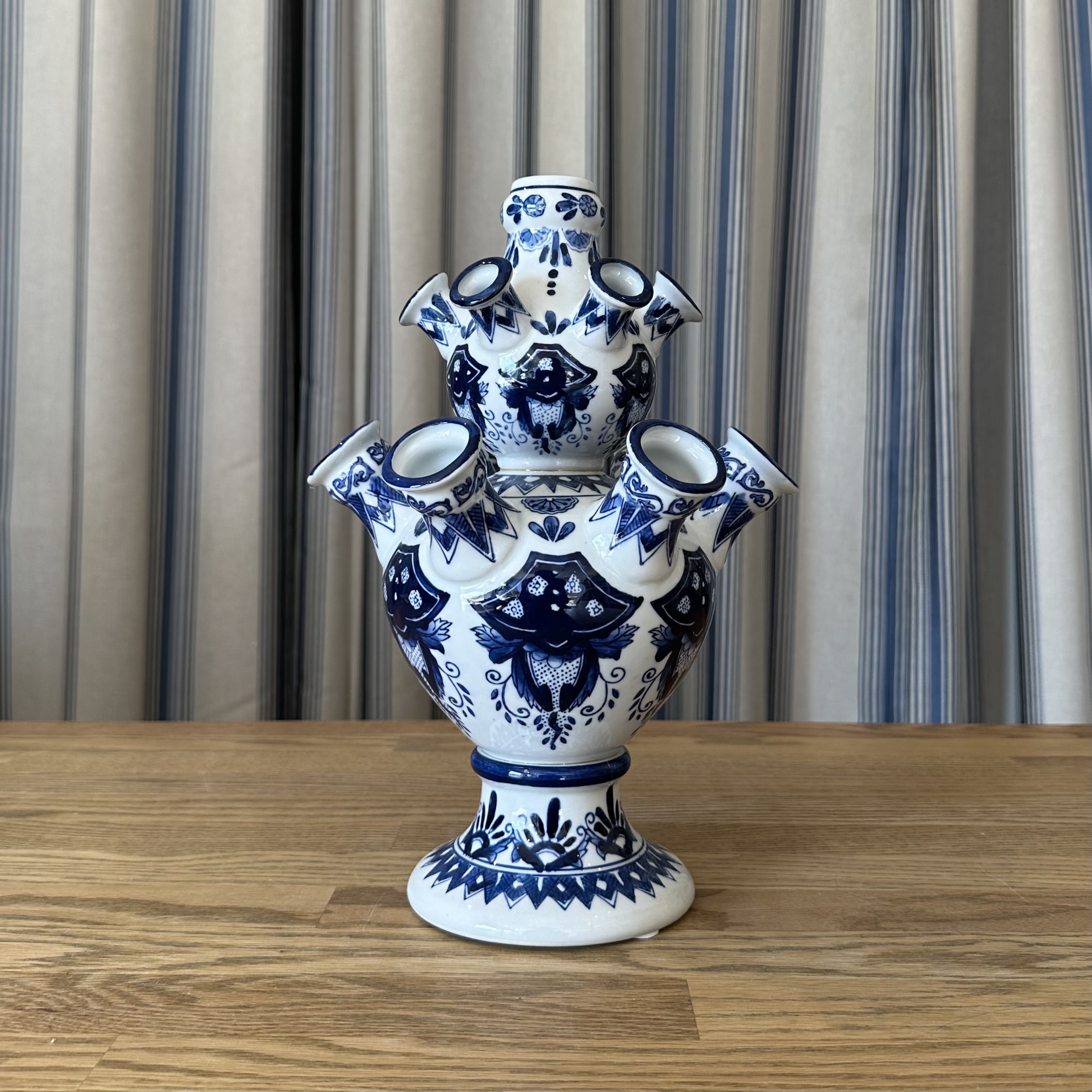 Klevering - Delftware Tulip Vase Pyramid