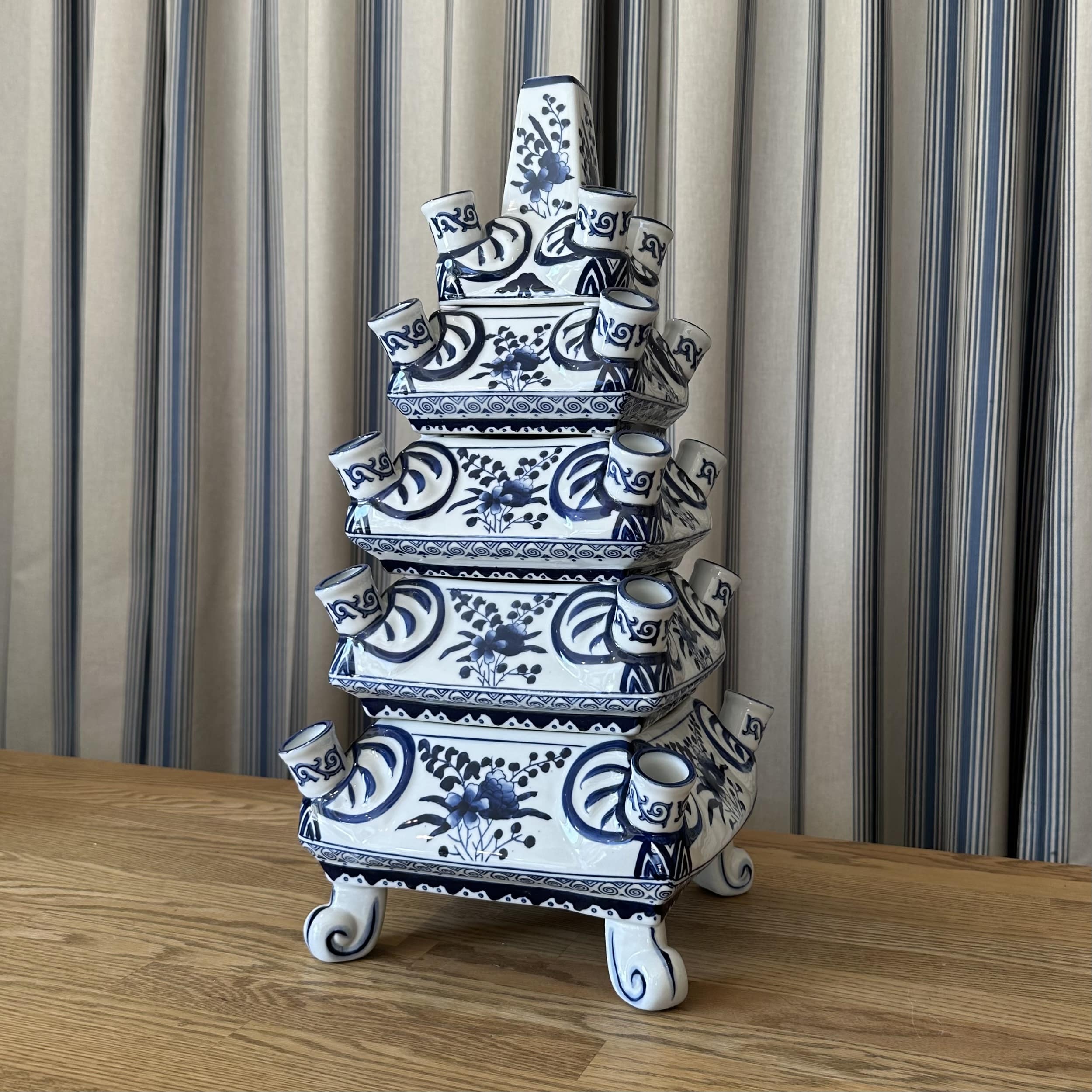 Klevering - Delftware Tulip Pyramid Tower - Image 3